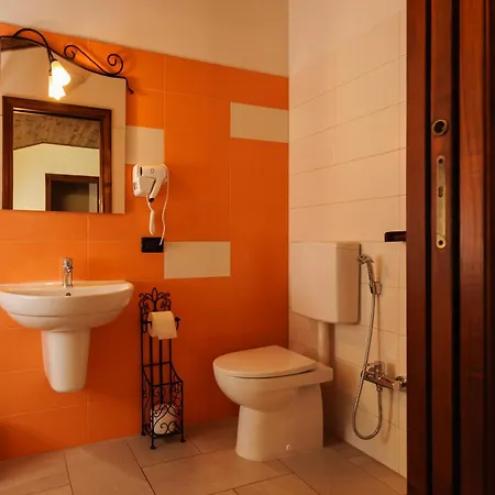 בית חווה Alle Tre Colline