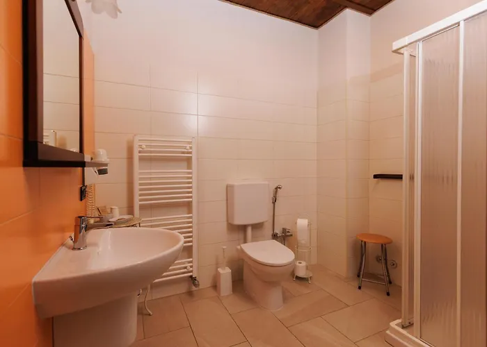 Alle Tre Colline Alloggio per agriturismo *